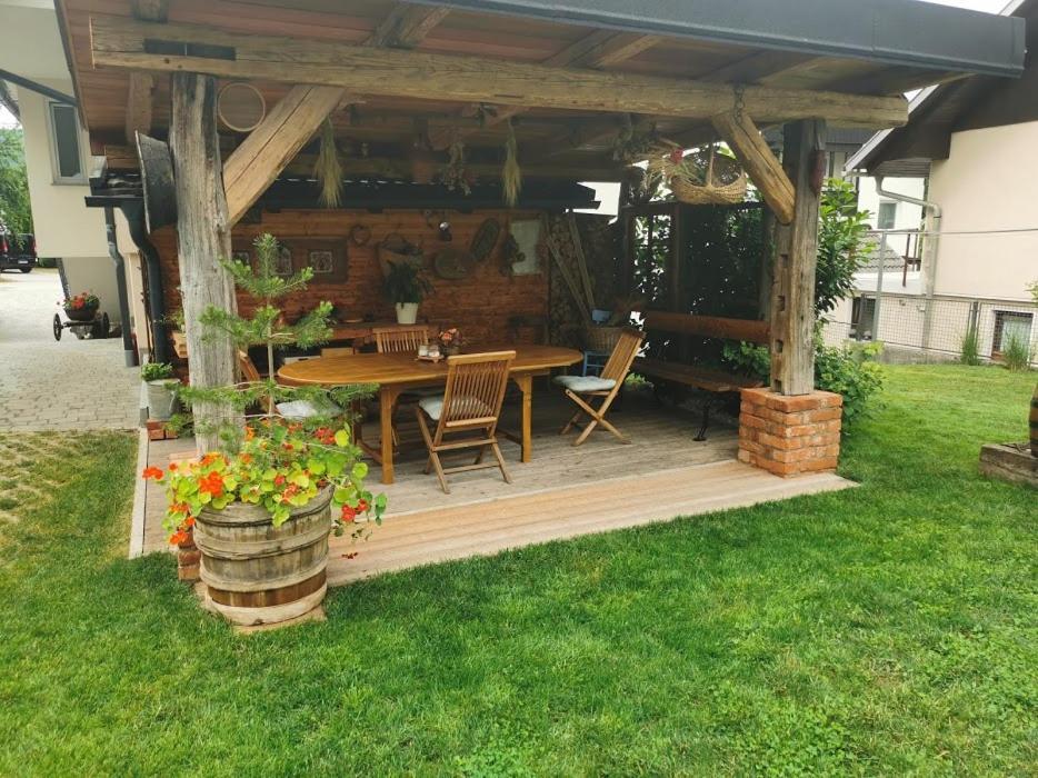 Barn House Mm Διαμέρισμα Μπλεντ Εξωτερικό φωτογραφία