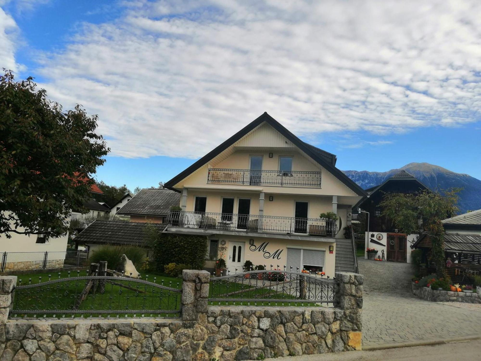 Barn House Mm Διαμέρισμα Μπλεντ Εξωτερικό φωτογραφία