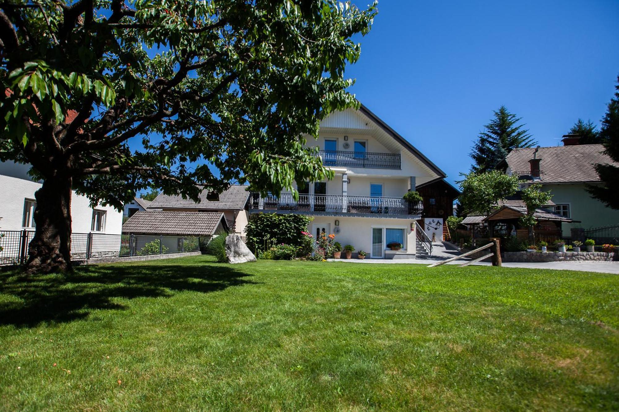 Barn House Mm Διαμέρισμα Μπλεντ Εξωτερικό φωτογραφία
