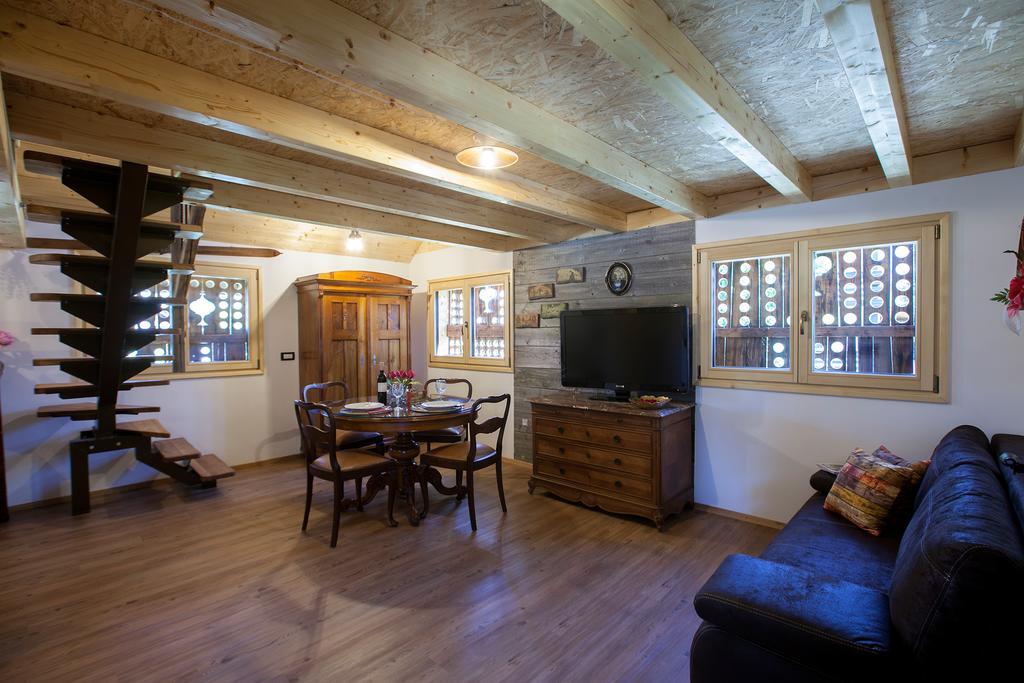 Barn House Mm Διαμέρισμα Μπλεντ Εξωτερικό φωτογραφία